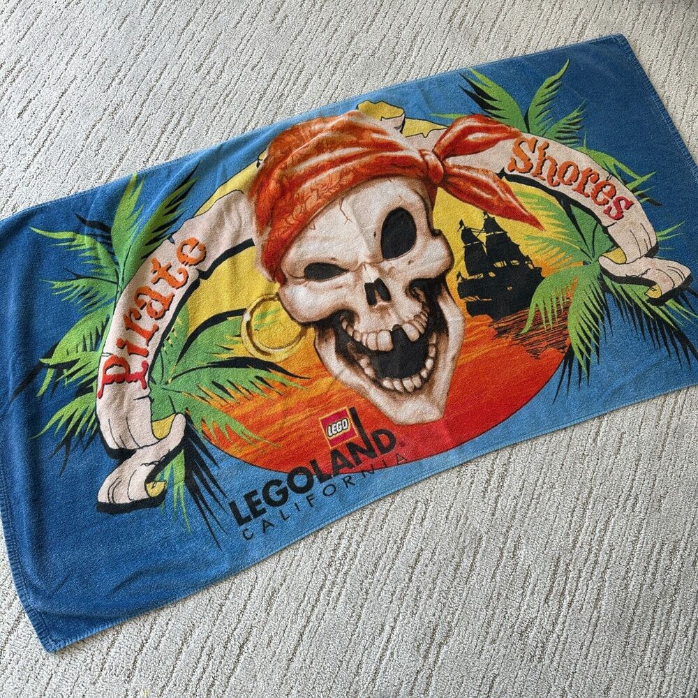 Legoland Pirate Shores Beach Towel California Theme Park 29.5”x55”‎